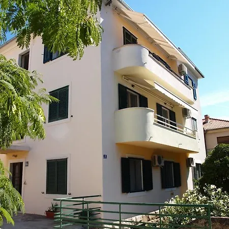 Palacio Apartment *